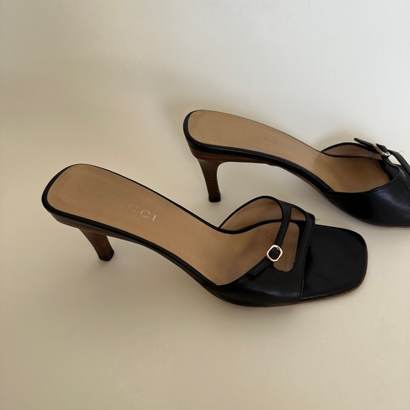 Vintage Gucci black heels size 7 B - Picture 2 of 5